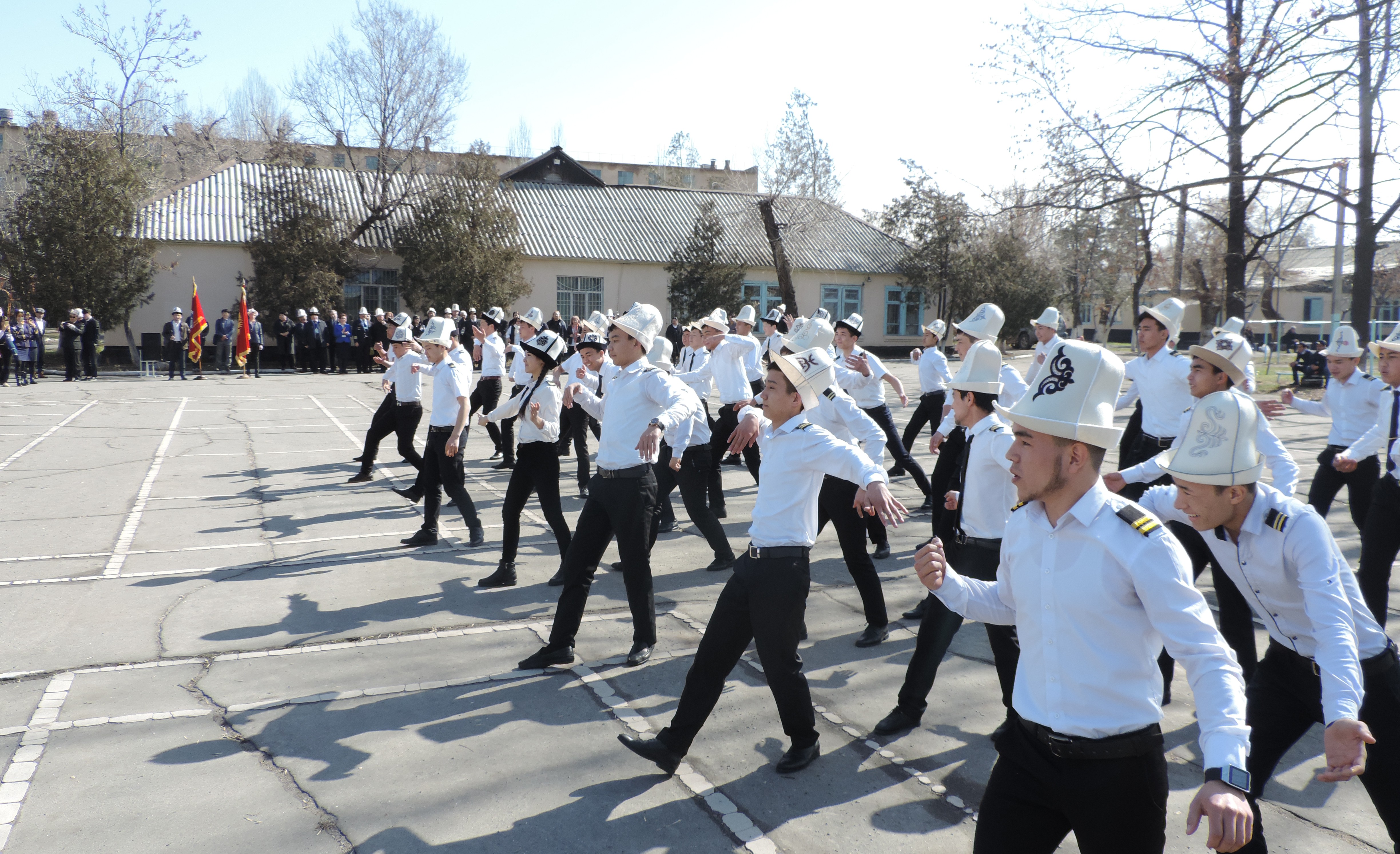 5 марта в Кыргызстане отмечается День Ак калпака (Ак калпак күнү). Был организован флешмоб студентами института.
