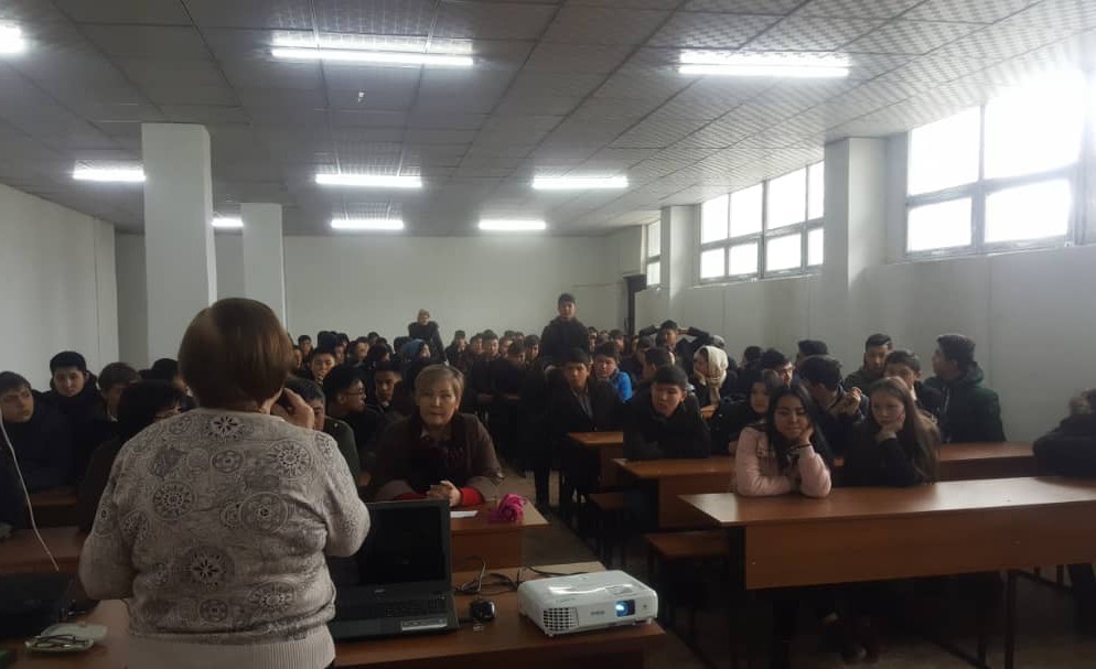 В Кыргызском авиационном институте 16 марта и 23 марта 2018 года была организована совместно с сотрудниками Наркологического центра города Бишкек лекция по профилактике употребления психоактивных веществ среди молодежи.