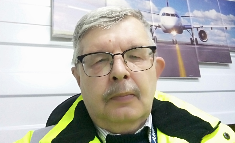 Авиатехник I класса из первого выпуска ФАТУ ГА Виталий Скрынский