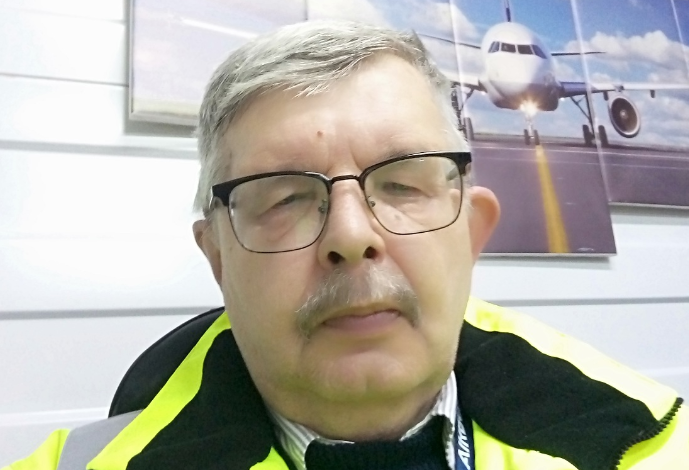 Авиатехник I класса из первого выпуска ФАТУ ГА Виталий Скрынский