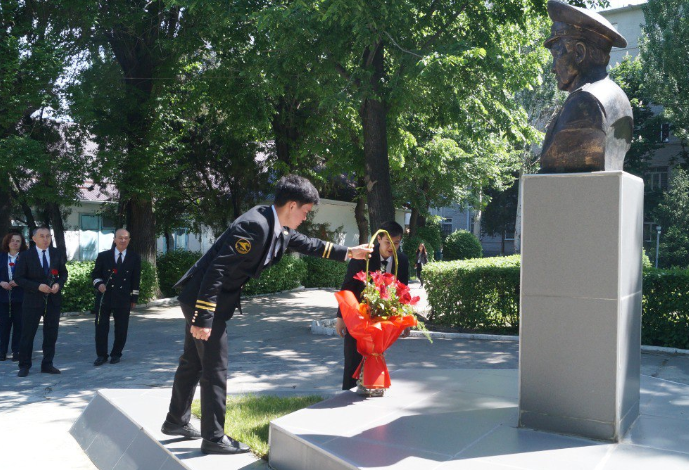 К 79-летию Победы: в институте почтили память героев Великой отечественной войны